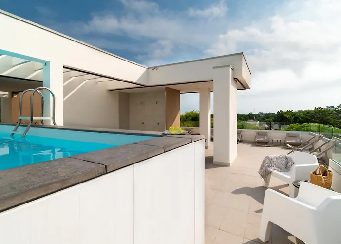 Iris Suite-2 By Interhome